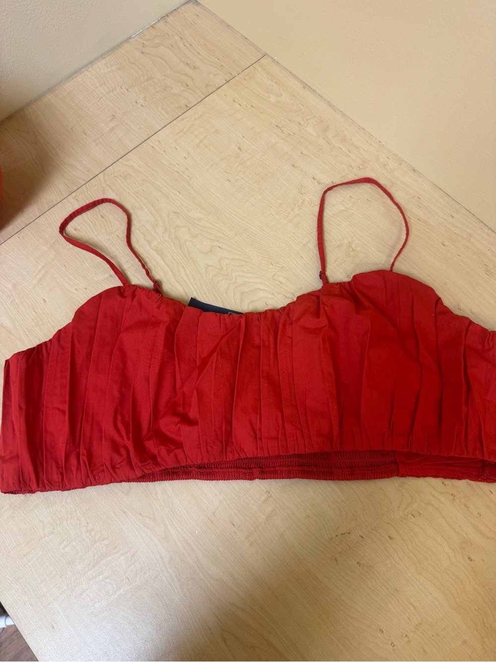 Abercrombie and Fitch Red Pleated Spaghetti Strap Crop Top. Red XXL MWT